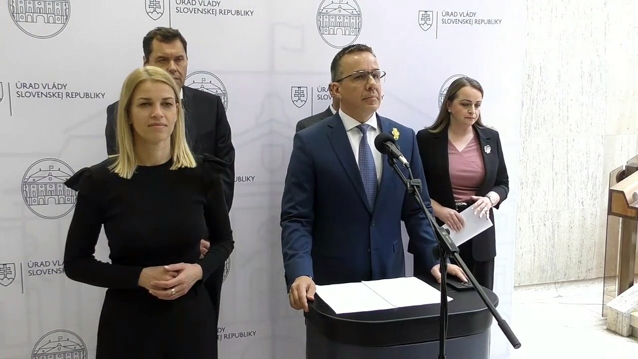 ZÁZNAM: KOZ odporúča stiahnuť novelu zákona o mimovládkach, E. Tomáš zmeny podporuje