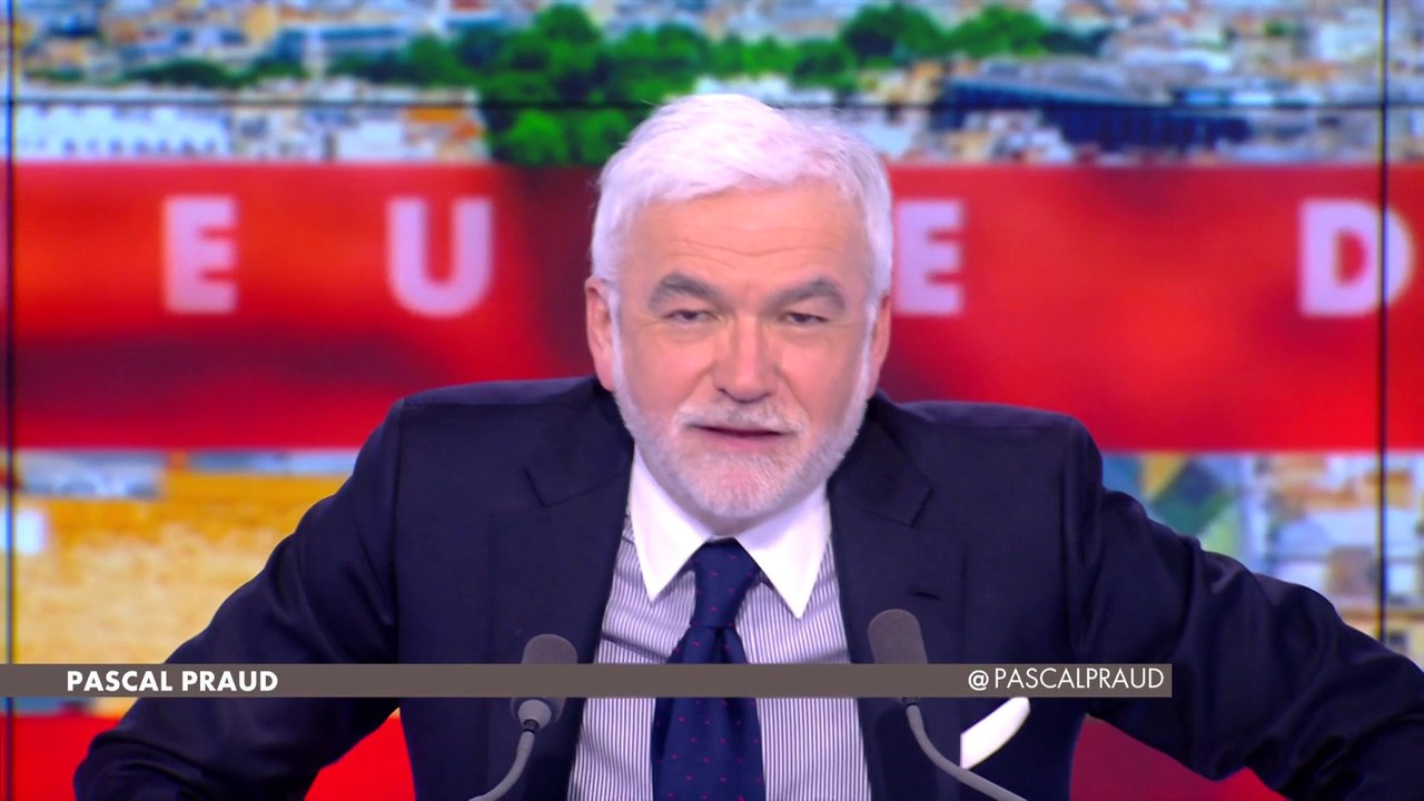 L'édito de Pascal Praud : «Les baptêmes d'adultes et d'ados en forte hausse»