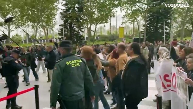 Víctimas alzan la voz con la llegada de Salomé Pradas a su cita con la jueza del caso DANA