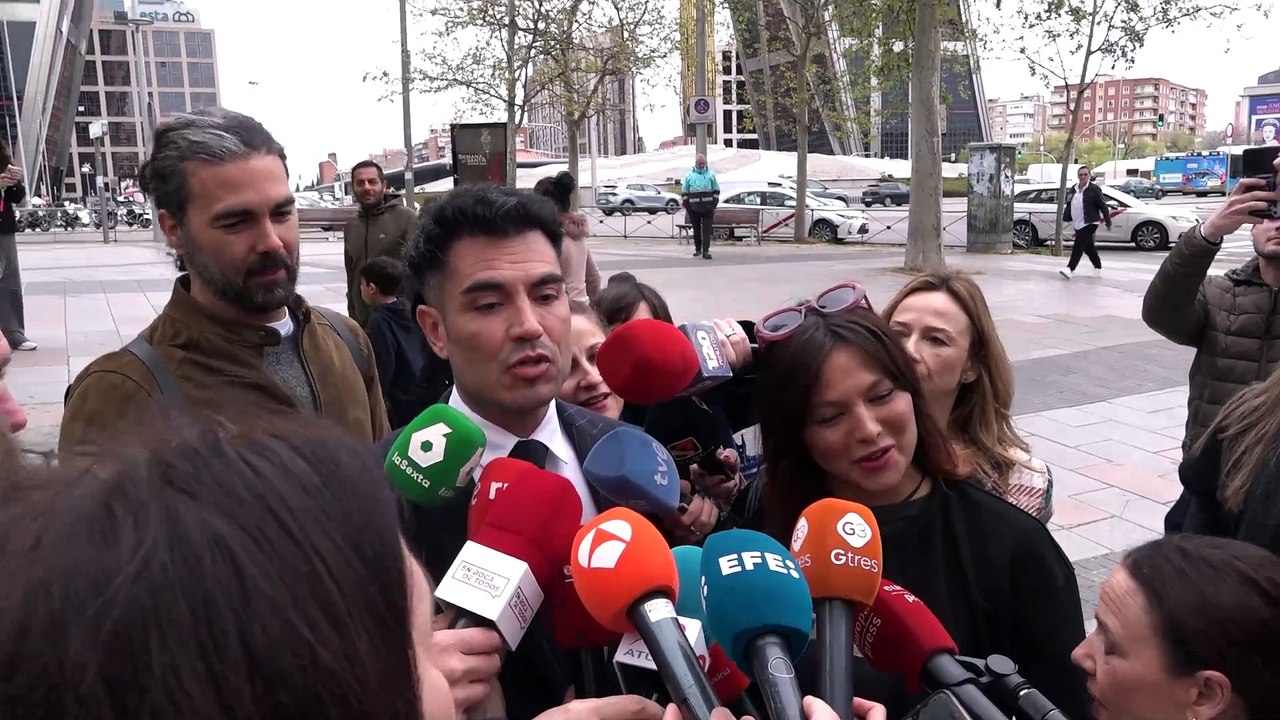 Elisa Mouliaá lanza un mensaje a Íñigo Errejón a su llegada al juzgado
