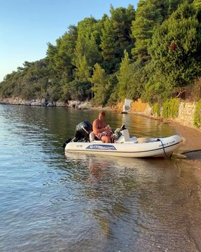 Το τρυφερό βίντεο που ανέβασε η Δήμητρα Βαμβακούση με τον Γιώργο Αγγελόπουλο και την κόρη τους