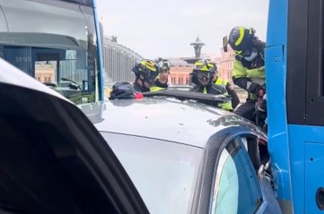17 heridos en un accidente con dos autobuses y cinco coches en Atocha