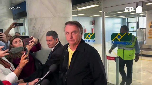 URGENTE: Bolsonaro é transferido a hospital por 'fortes dores' abdominais