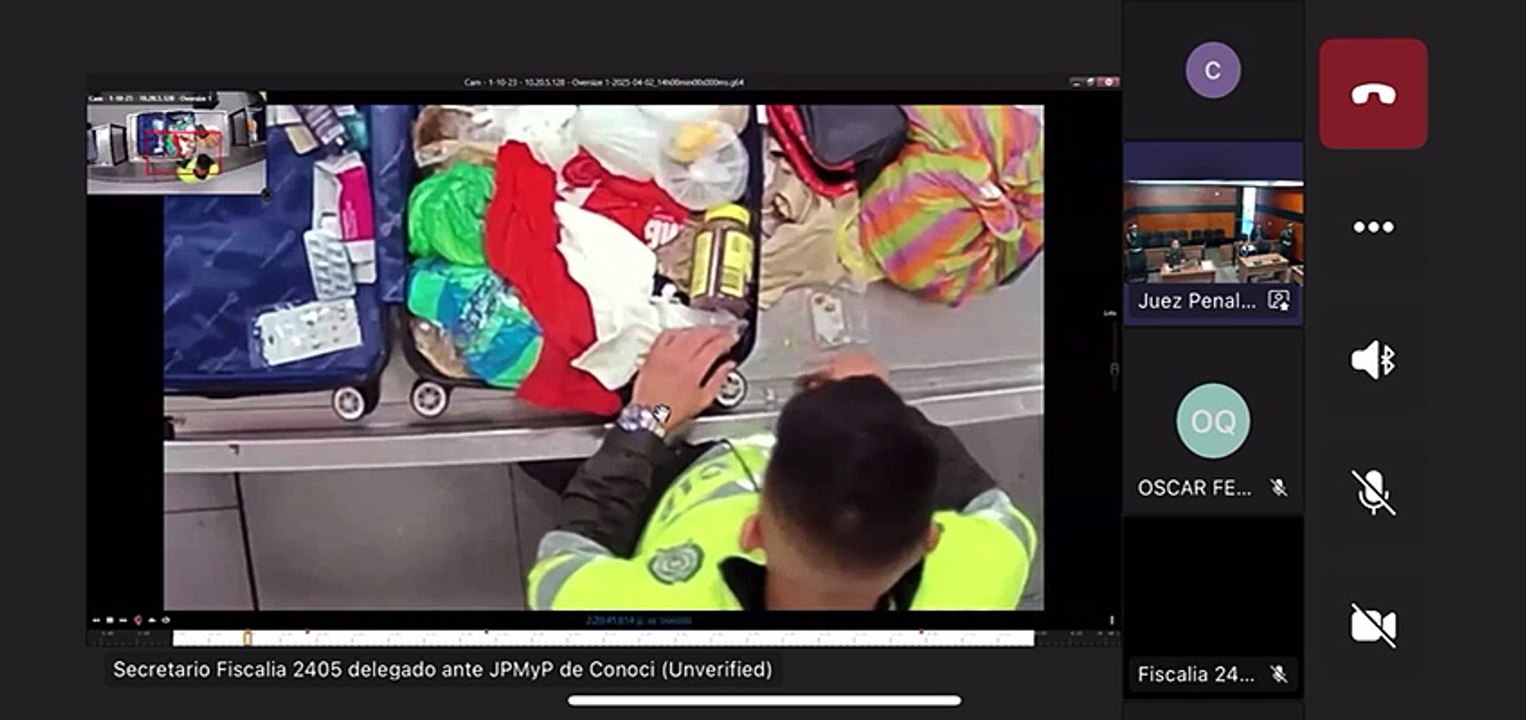 Policía roba joyas en equipajes de El Dorado