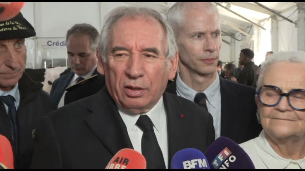 Video Il premier francese Bayrou: \