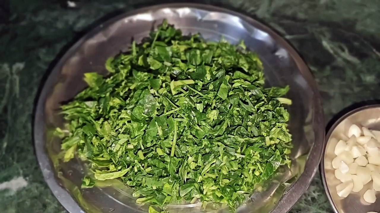 Lasuni Methi