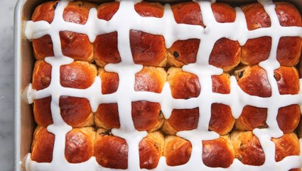 These Fluffy Hot Cross Buns Are So Good, They Inspired A Song