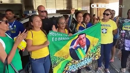 Bolsonaro é transferido de helicóptero para hospital em Natal