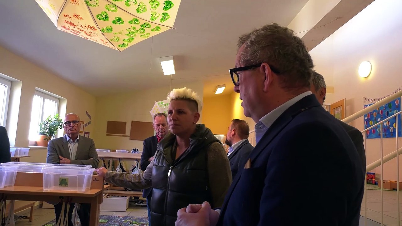 IM FOCUS - NÖ Landesrat Sven Hergovich besucht Matzen