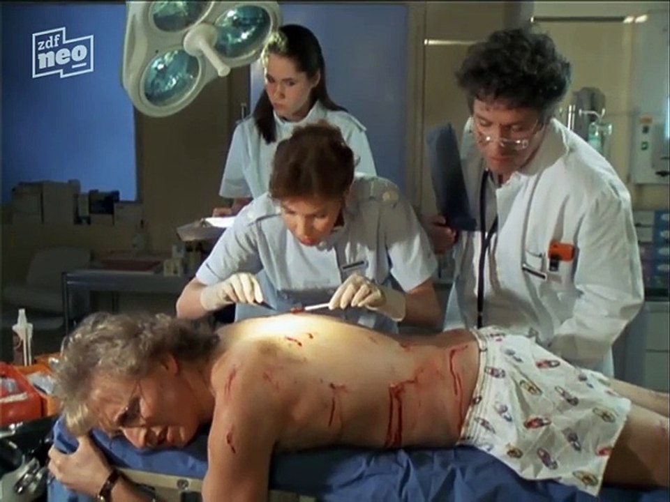 Die Schwarzwaldklinik S02E18 - Alles Theater