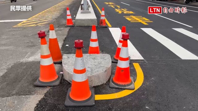 又是「切西瓜」！彰市彰南路庇護島一天連三撞 緊急派「它」保護庇護島。（民眾提供）