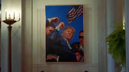 백악관 명당에 '암살 모면' 트럼프 그림...오바마 초상화는 이동 / YTN