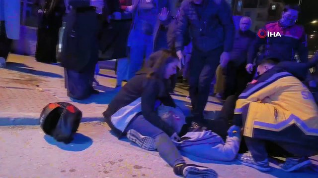 Otomobil ile çarpışan motosiklet sürücüsü ağır yaralandı