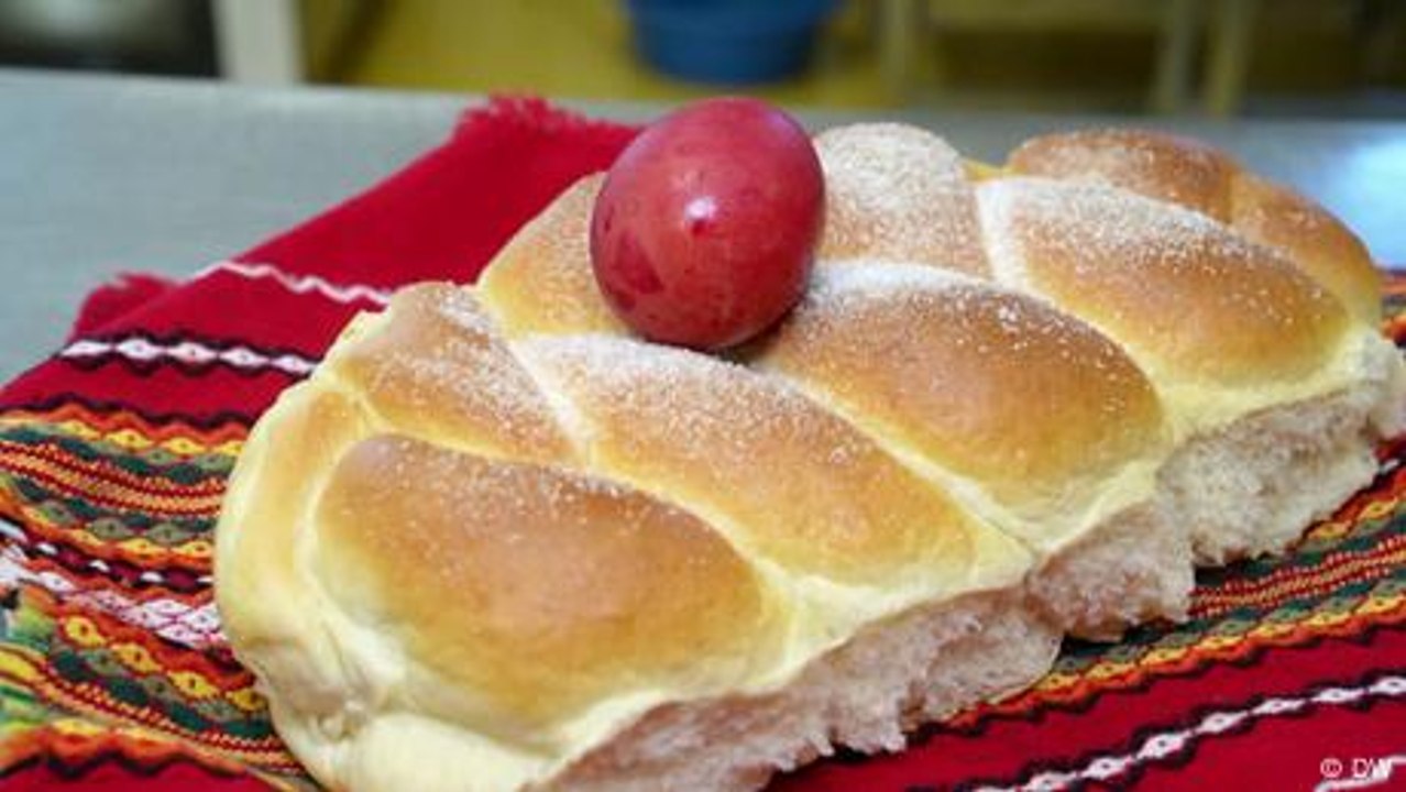 So backt man Osterbrot in Polen, Bulgarien und Griechenland