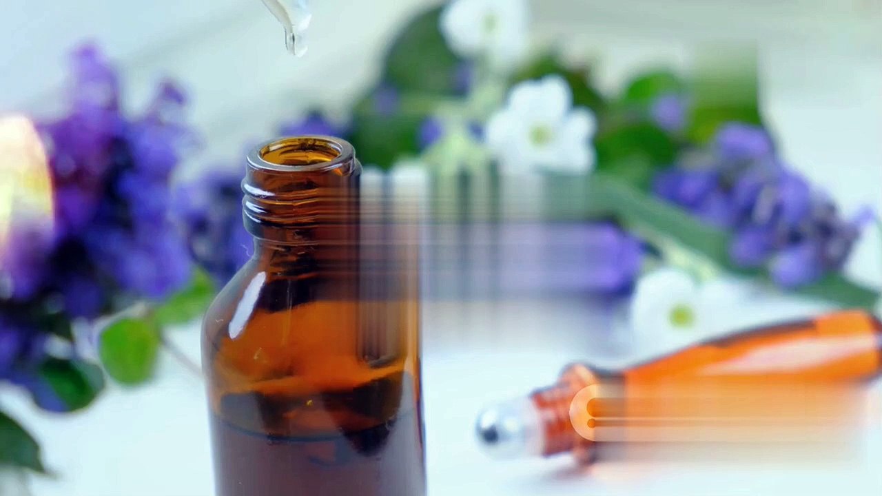 DIY Bedbug Killer Spray_ Safe & Natural