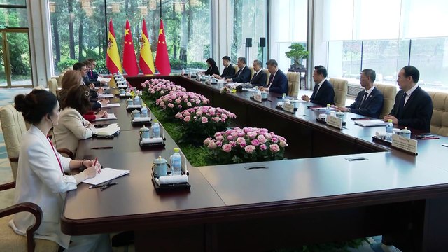 El PP acusa a Sánchez de huir a China y el PSOE defiende la coordinación con la UE