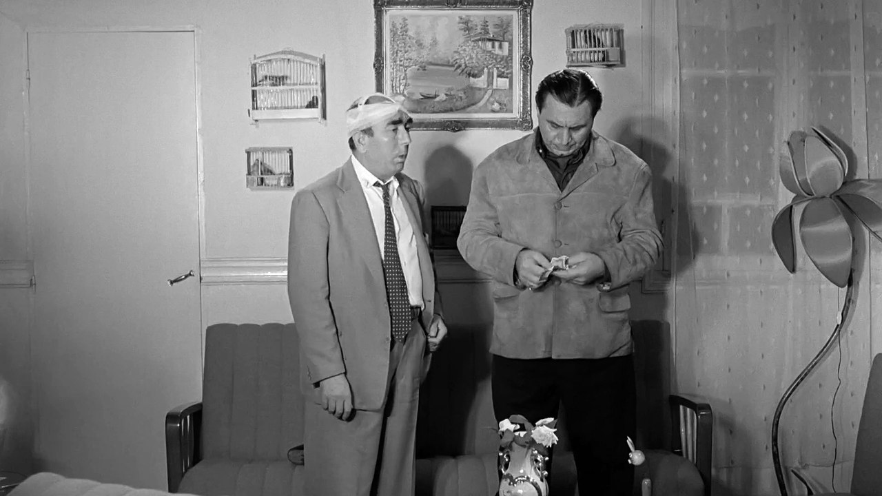Ένας Κλέφτης... Με Φιλότιμο [A Thief with...Phi...