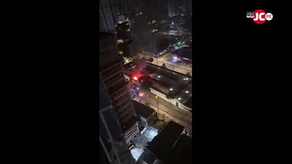 Incêndio atinge parte do Mercado da Madalena; boxes foram danificados