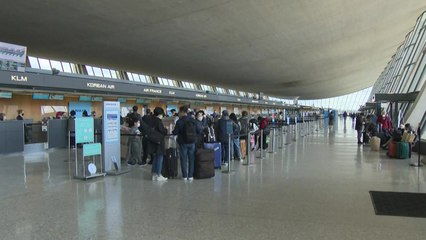 미국 찾는 유럽 여행객 17% 감소..."대미 정서 악화·입국 거부 우려" / YTN