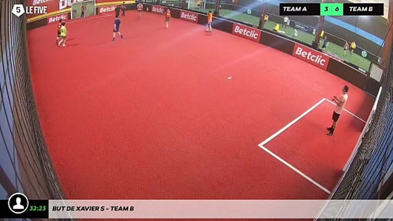 But de Xavier S - Team B