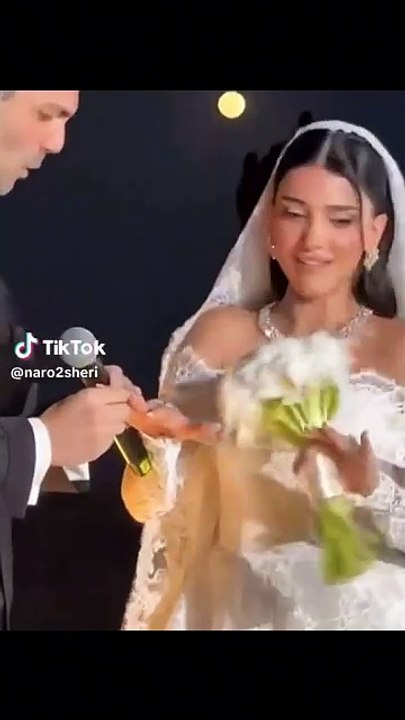 حفل زفاف نارين بيوتي ورامي سامو يخطف الأضواء بلحظات مؤثرة وإطلالة ملكية