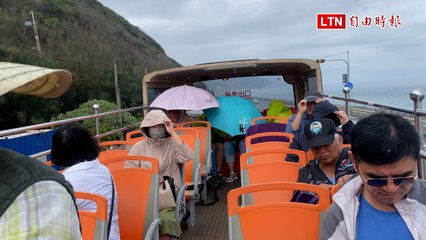 台東首次雙層巴士旅遊熱潮來襲，風雨中也能開心暢遊！🚍