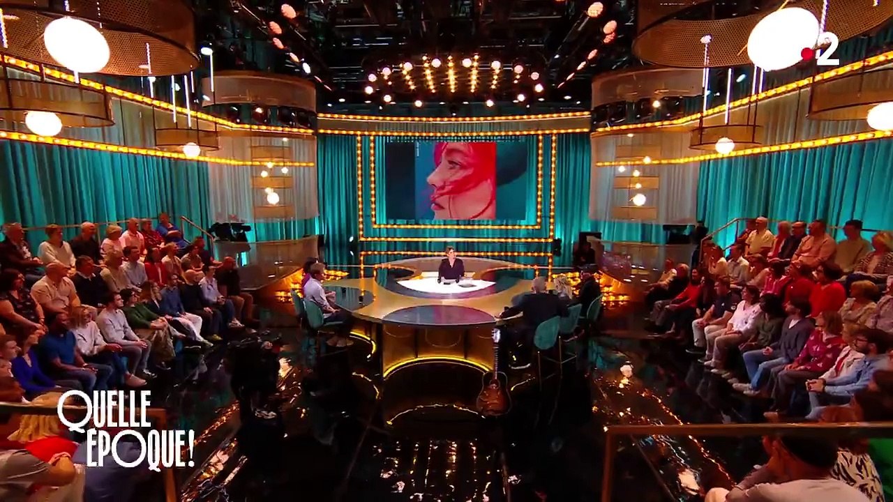 Eurovision de la chanson : Louane révèle dans "Quelle époque" avoir longtemps hésité avant d'accepter de participer au concours qui va se dérouler en mai prochain - Regardez