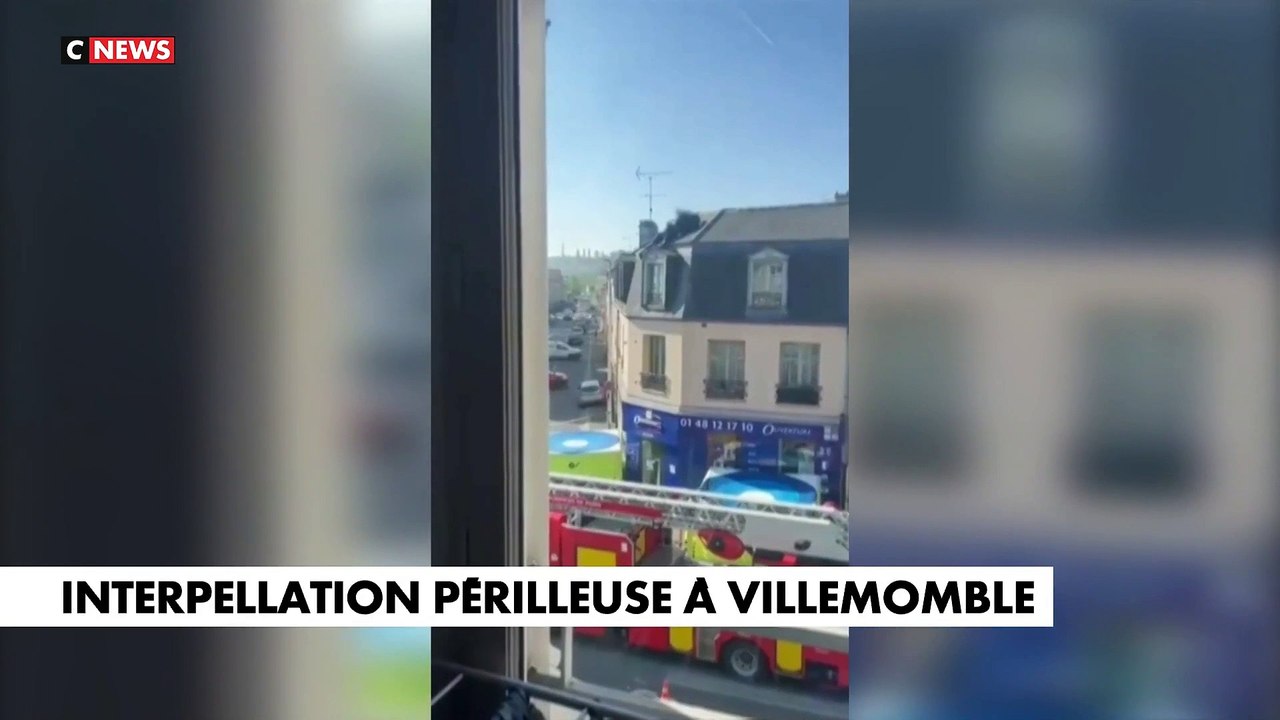 Arrestation périlleuse en Seine-Saint-Denis : Des policiers, aidés par des pompiers, ont interpellé sur le toit d’un immeuble au péril de leur vie un individu en fuite.