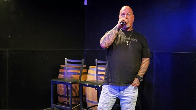 METALLICA - HERO OF THE DAY (PERFORMED LIVE AT THE WESTERNER)