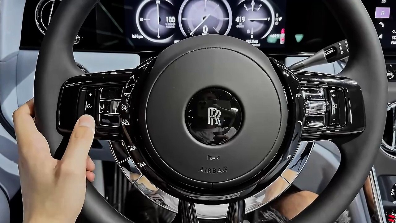 Rolls Royce Cullinan (2025) - The Most Expensive Incredible Ultra Luxury SUV!