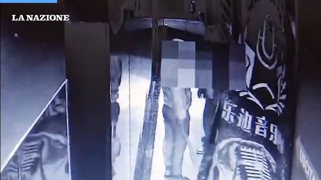 Tentato omicidio nel privè del locale, fermati due giovani