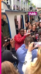 Jungeli et Lenie tournent un clip avec des fans à Paris, France, le 12 avril 2025