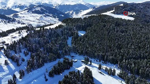 Giresun yaylaları beyaz gelinliği giydi