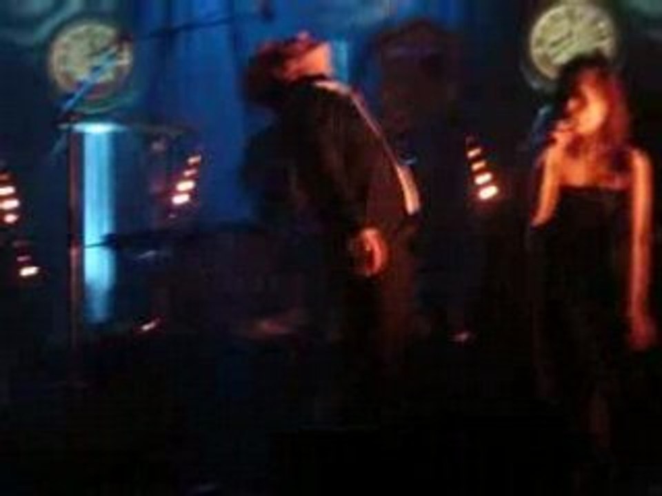 Dionysos - La Berceuse Hip-Hop du Docteur Madeleine (Nantes)