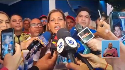 Pueblo de Bolívar acompañó a Yulisbeth García a inscribirse como candidata a la gobernación por el GPPSB
