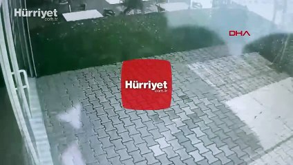 Kiracı, dükkan sahibini öldürdü ; Kaçma anı güvenlik kamerasına yansıdı!