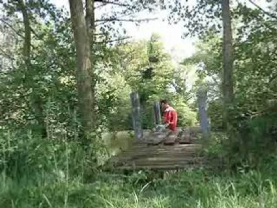 MOV05210
