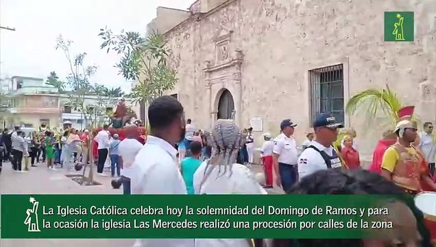 La Iglesia Católica celebra hoy la solemnidad del Domingo de Ramos y para la ocasión la iglesia Las Mercedes realizó una procesión por calles de la zona-