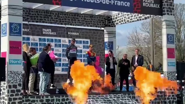 Cyclisme - Paris-Roubaix 2025 - Revivez le podium de cette 122e édition... avec Mathieu van der Poel, Tadej Pogacar et Mads Pedersen