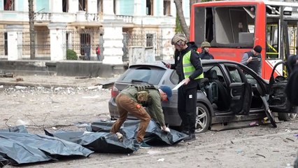 Más de 30 muertos en un bombardeo ruso en la ciudad ucraniana de Sumi