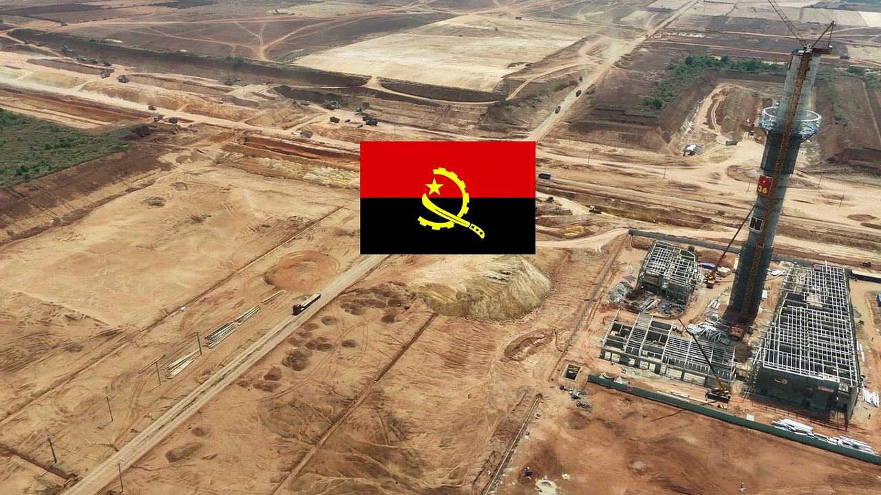 🇦🇴 The History of Angola's Flag: Why Is There a Machete?
