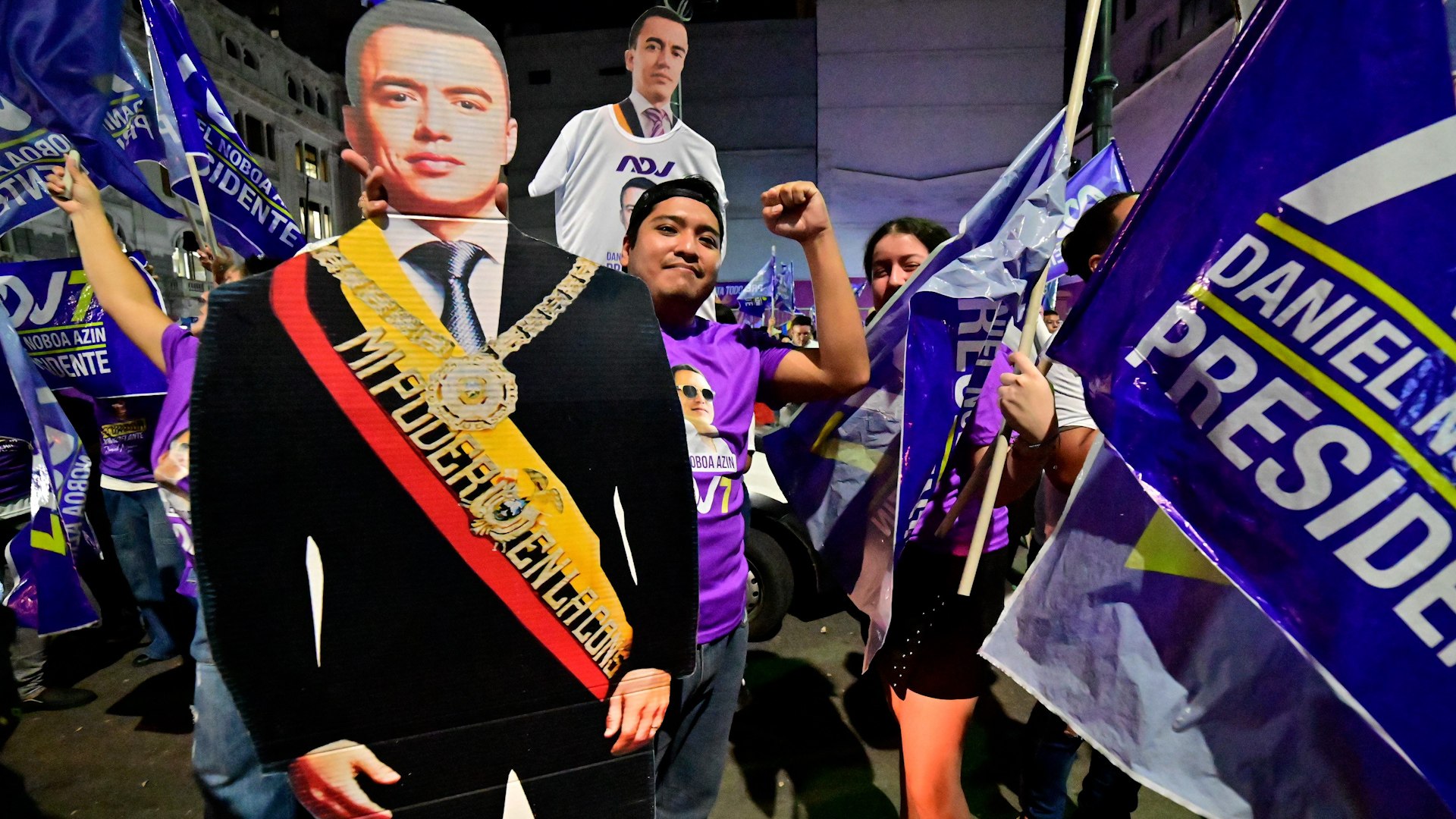 El presidente de Ecuador, Daniel Noboa, fue reelegido este domingo sobre la izquierdista Luisa Gonz�lez, quien no reconoci� su derrota en la carrera por gobernar un pa�s polarizado y agobiado por la violencia del narcotr�fico.