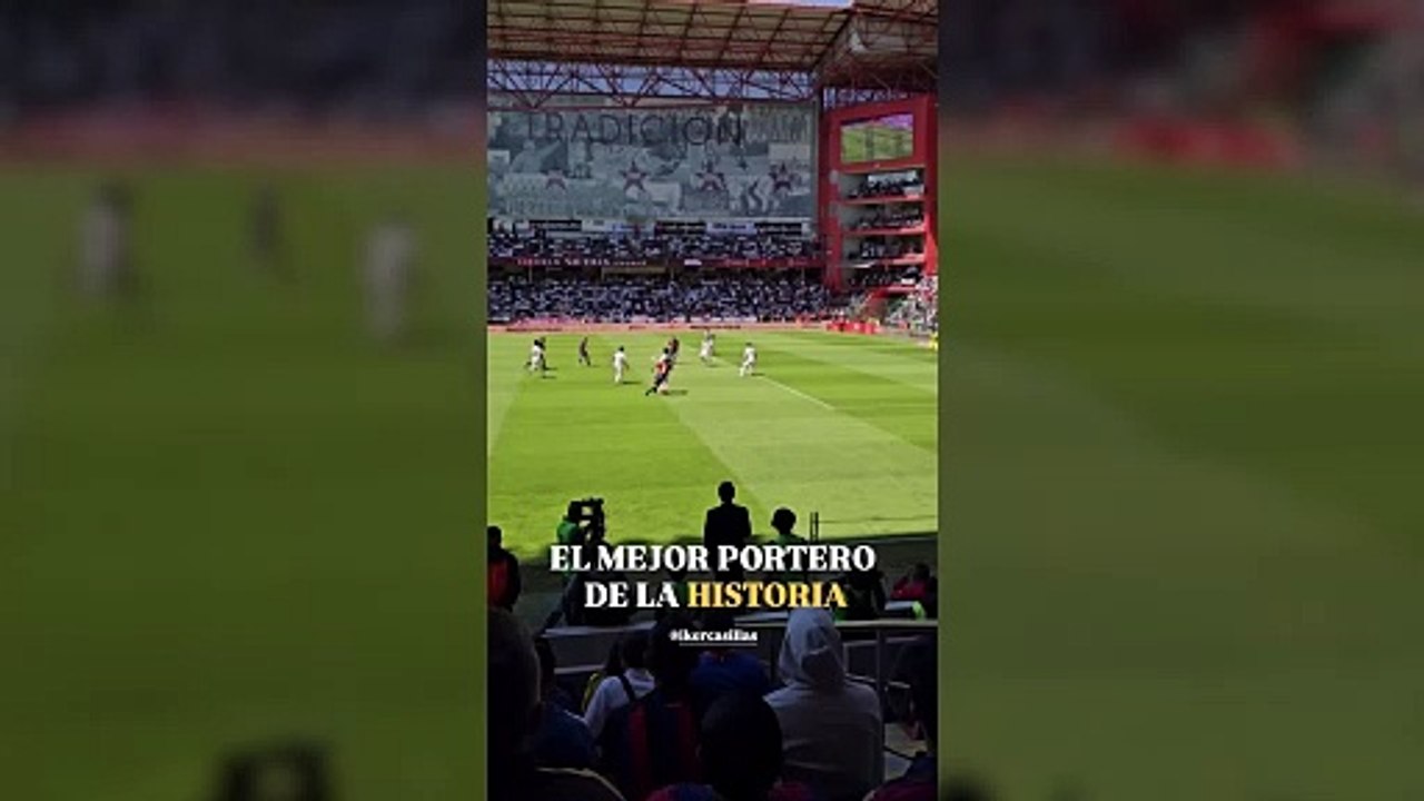 El doble paradón de Iker Casillas con 43 años que recuerda a su 'prime'