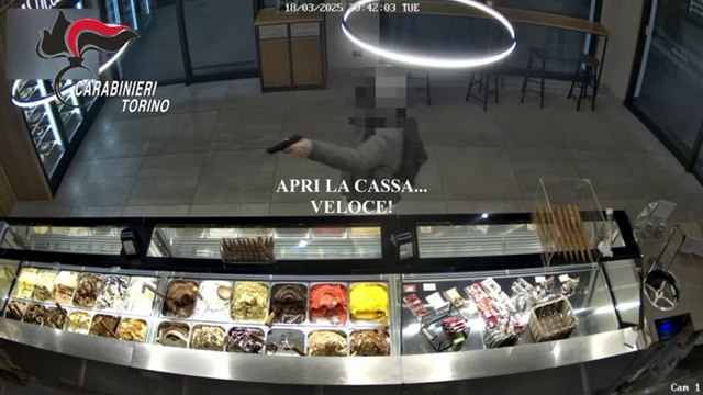 Torino, preso il terrore dei bar e farmacie di Mirafiori e Santa Rita. L'arresto dei carabinieri e la rapina in diretta