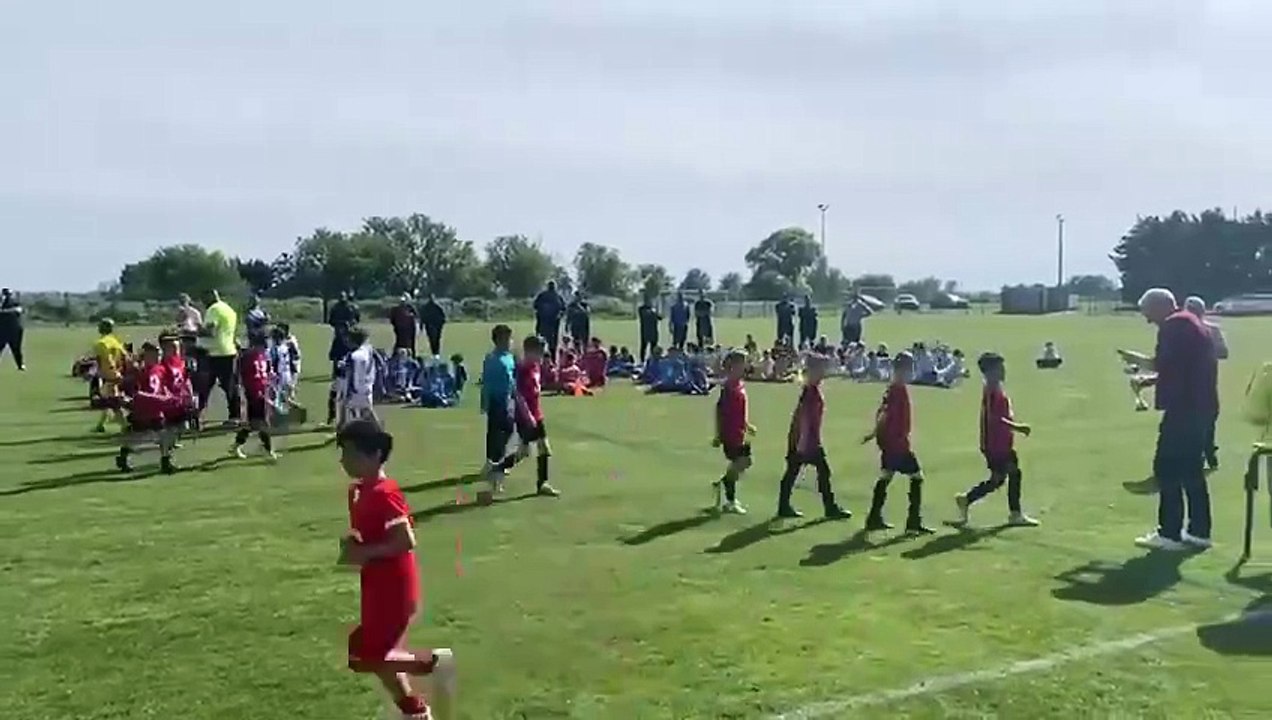 REMISES DES MEDAILLES POUR NOS U9 PAR MR G.BLANC CONSEILLER GENERAL DU GARD .