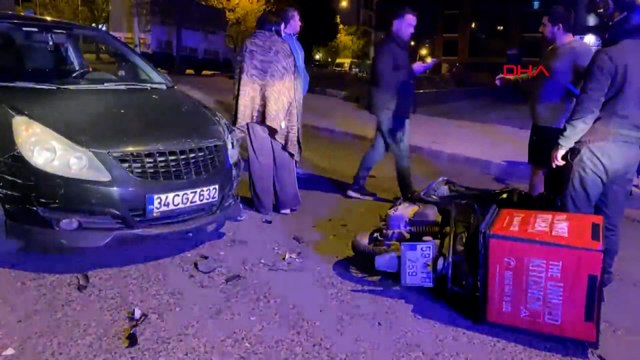 Otomobille çarpışan motosikletin sürücüsü kurye yaralandı