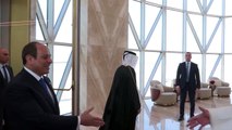 أمير قطر يستقبل الرئيس المصري في الدوحة