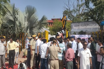 Bhim Rao Ambedkar Jayanti 2025: जयपुरवालों ने संविधान निर्माता को दी पुष्पांजलि, लिया ये संकल्प