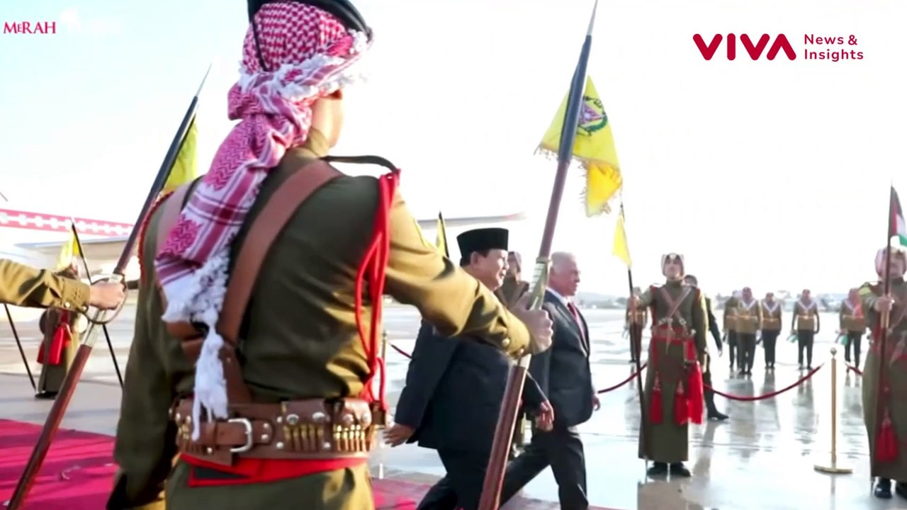 Momen Prabowo Dipeluk Raja Abdullah II