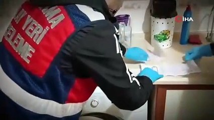 Jandarmanın şafak operasyonunda 3 tefeci çok sayıda senet ile yakalandı